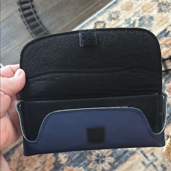 Blue and Black eye glasses case - Picture 1 of 3